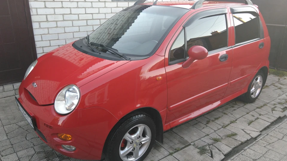 Chery QQ Червоний Вжик 2