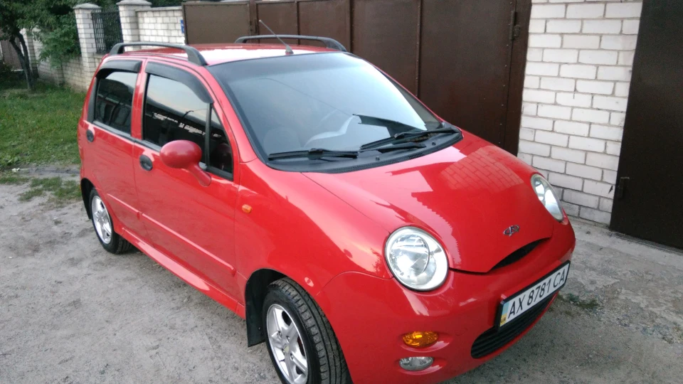 Chery QQ Червоний Вжик 4