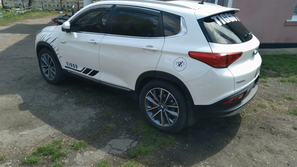 Chery Tiggo 7 1.5 турбо) 3