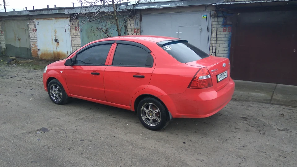 Chevrolet Aveo 3-door 2