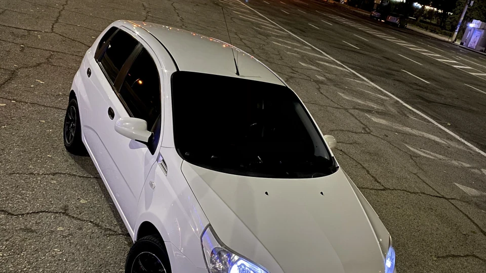 Chevrolet Aveo 3-door 3