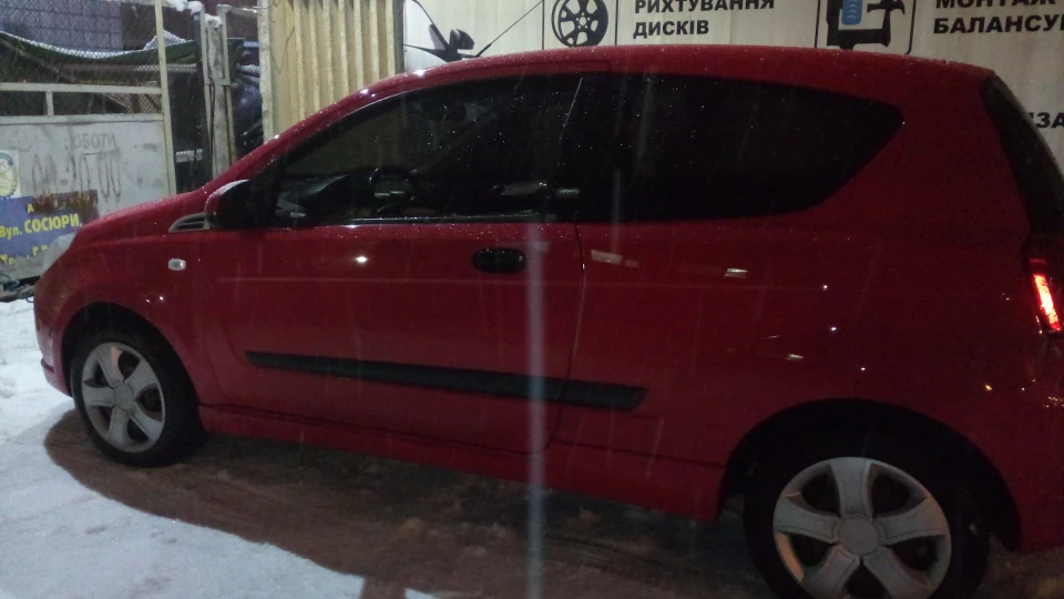 Chevrolet Aveo 3-door 2