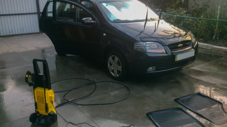 Chevrolet Aveo 5-door 4
