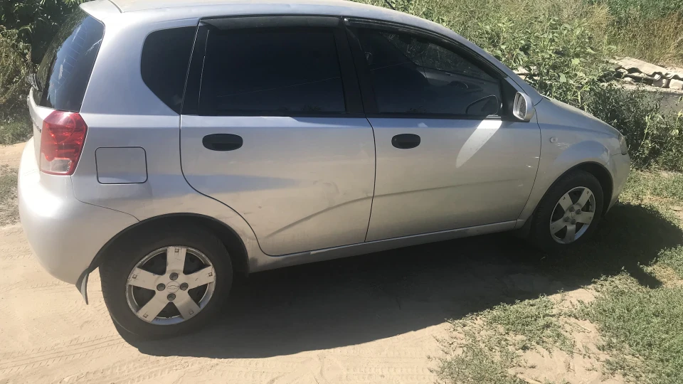 Chevrolet Aveo 5-door 4