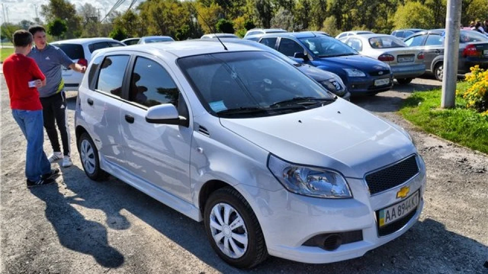Chevrolet Aveo 5-door 3