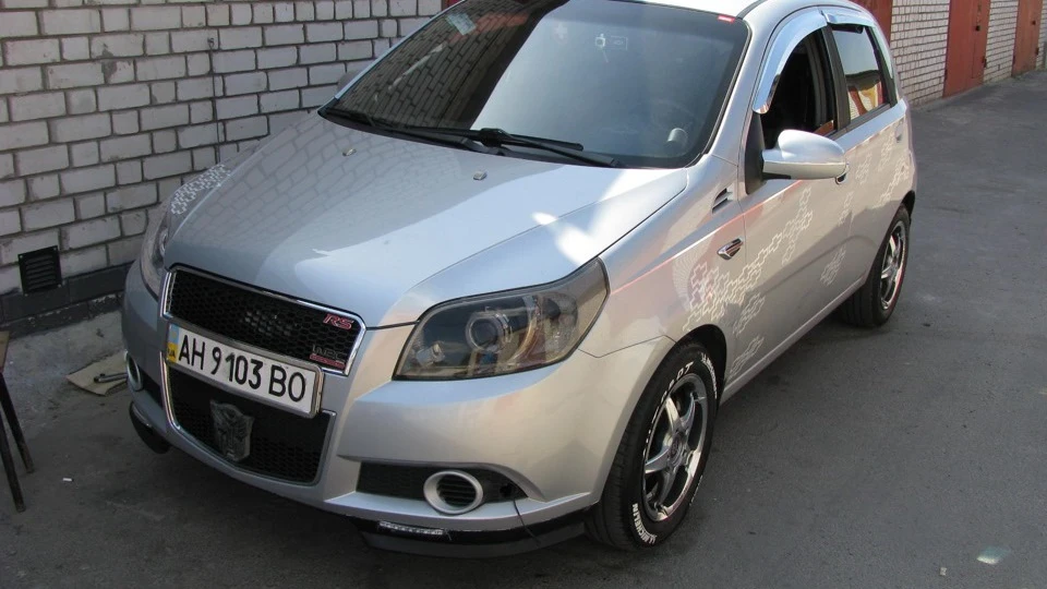 Chevrolet Aveo 5-door Autobot 2