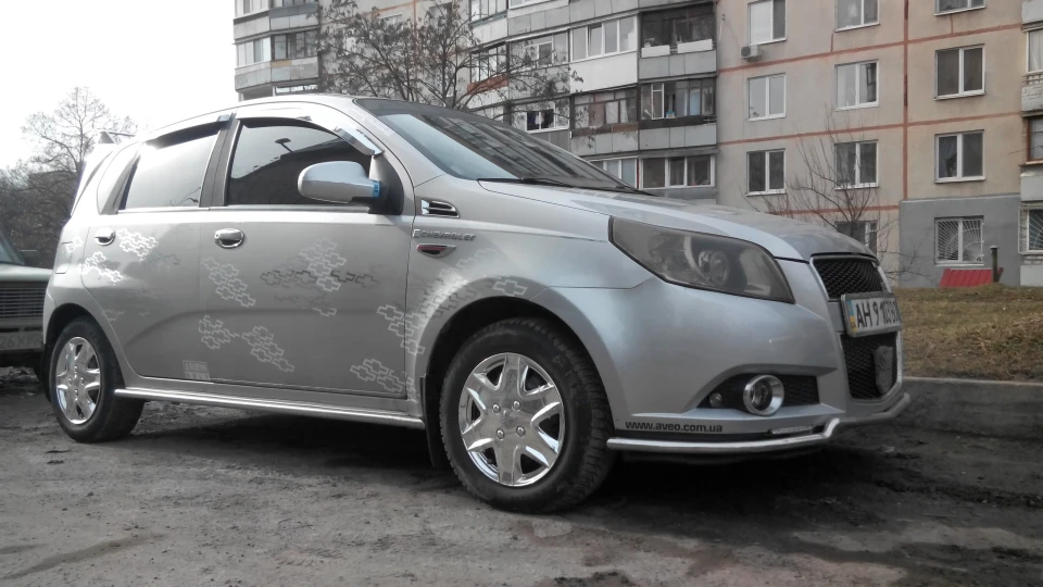 Chevrolet Aveo 5-door Autobot 4