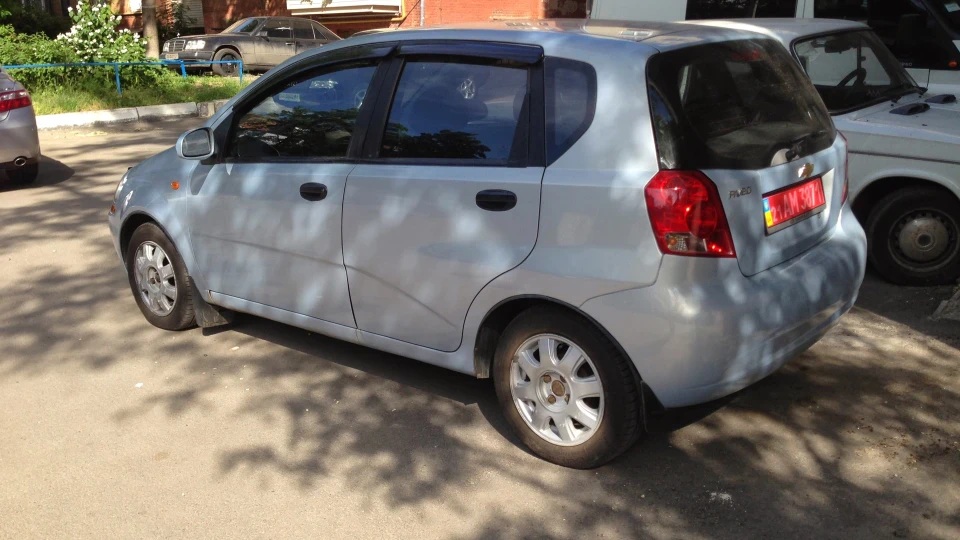 Chevrolet Aveo 5-door автомат 2