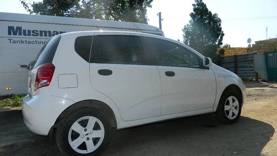 Chevrolet Aveo 5-door Білка 2