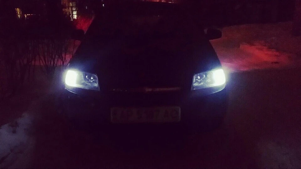 Chevrolet Aveo 5-door Black 3