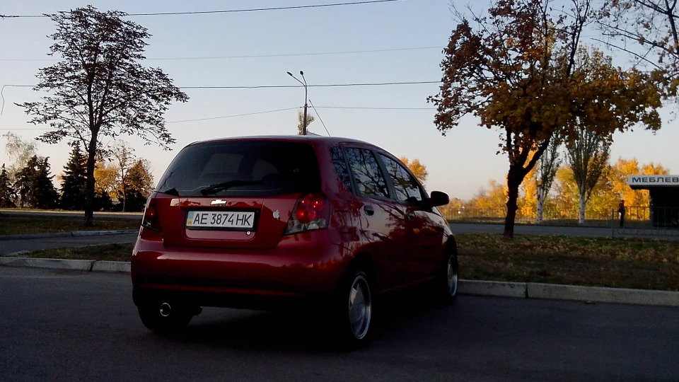 Chevrolet Aveo 5-door "bloody ruby" 5