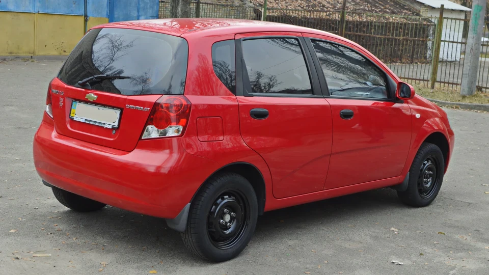 Chevrolet Aveo 5-door Hatchback 5