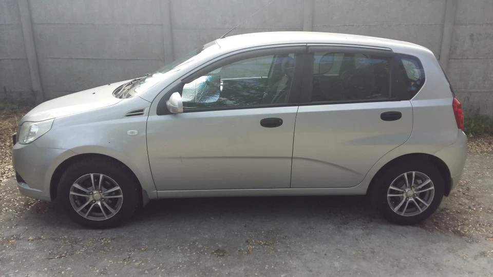 Chevrolet Aveo 5-door Комплектація LS 3