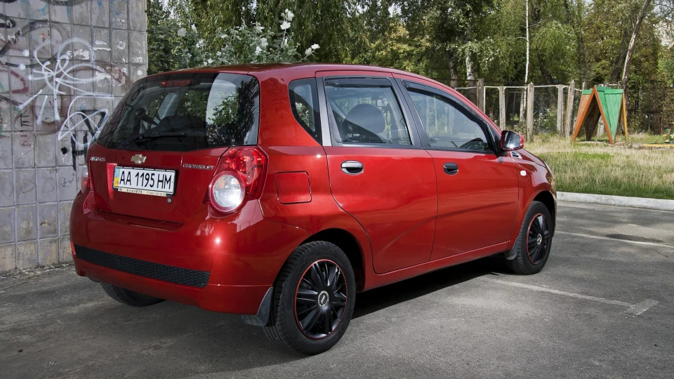 Chevrolet Aveo 5-door Червона овечка 3
