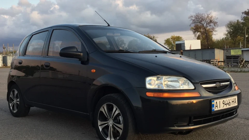 Chevrolet Aveo 5-door Моя перша