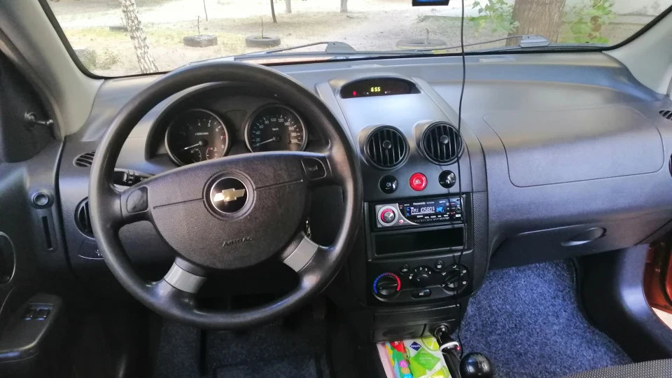 Chevrolet Aveo 5-door Помаранчевий Апельсин 2