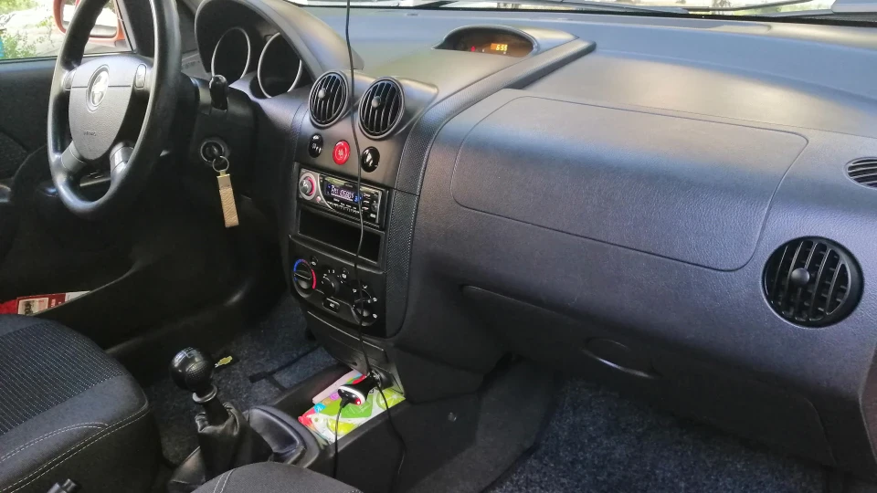 Chevrolet Aveo 5-door Помаранчевий Апельсин 3