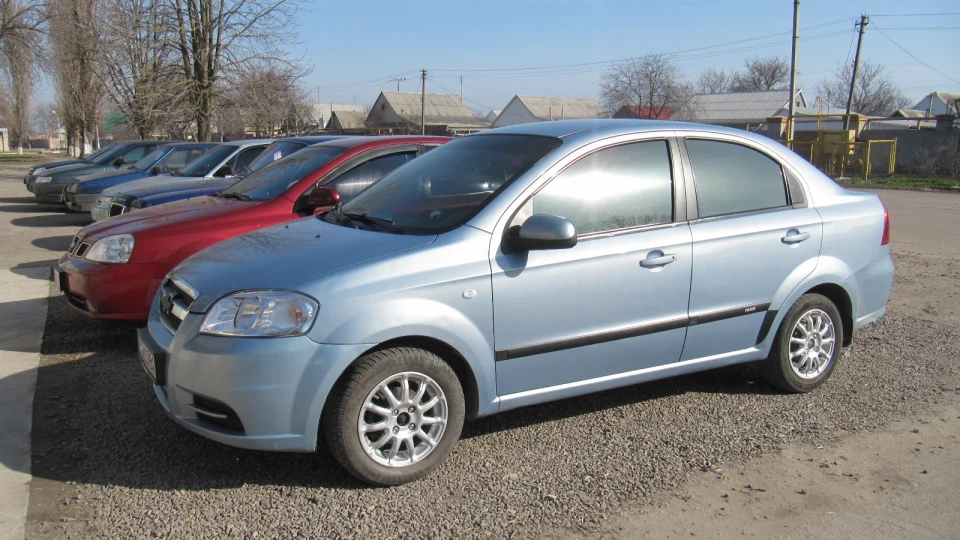 Chevrolet Aveo Sedan 2