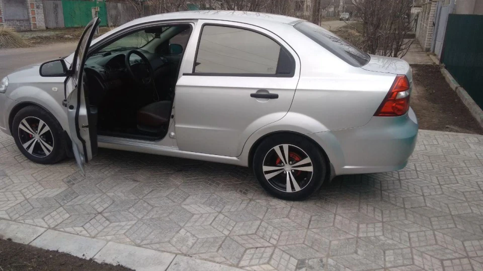 Chevrolet Aveo Sedan 3