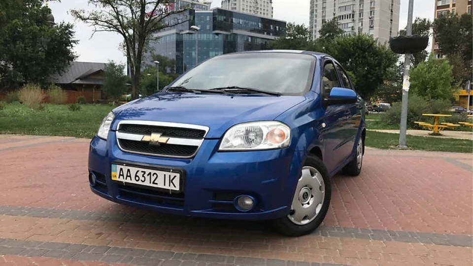 Chevrolet Aveo Sedan 3