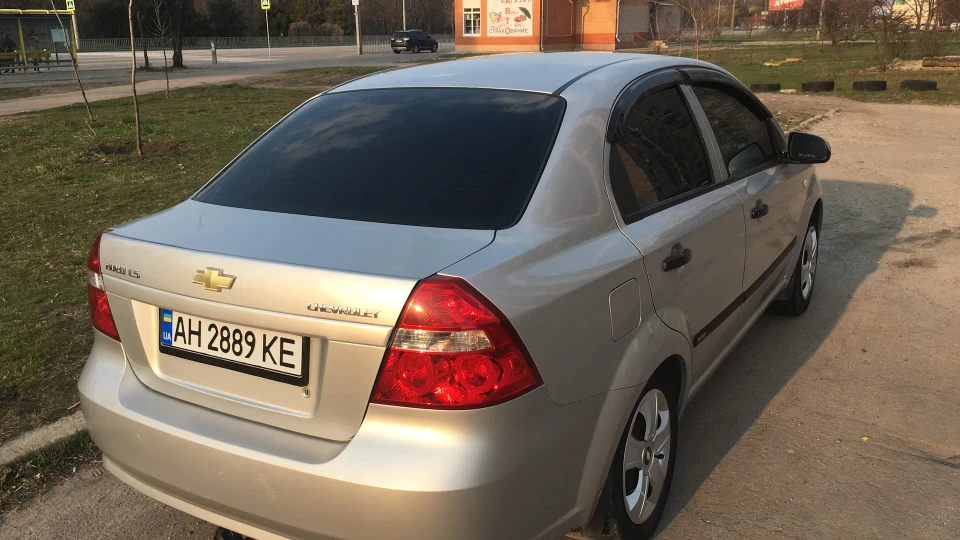 Chevrolet Aveo Sedan 3
