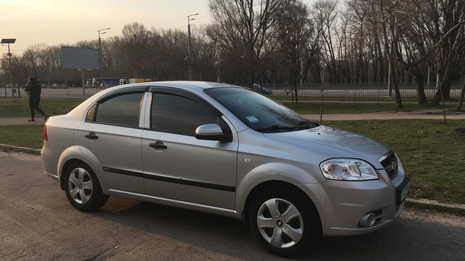 Chevrolet Aveo Sedan 4