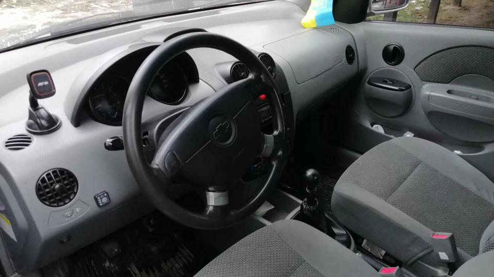 Chevrolet Aveo Sedan 1