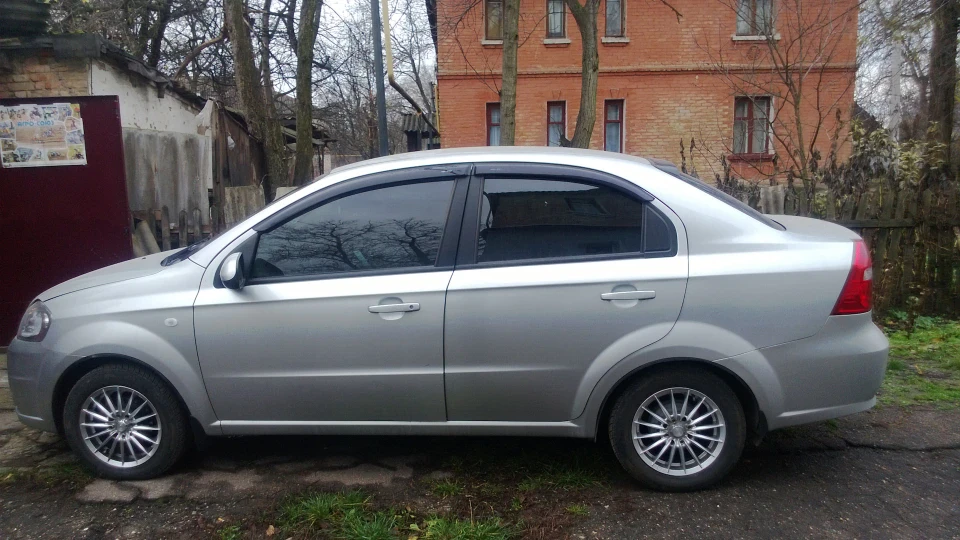 Chevrolet Aveo Sedan 2
