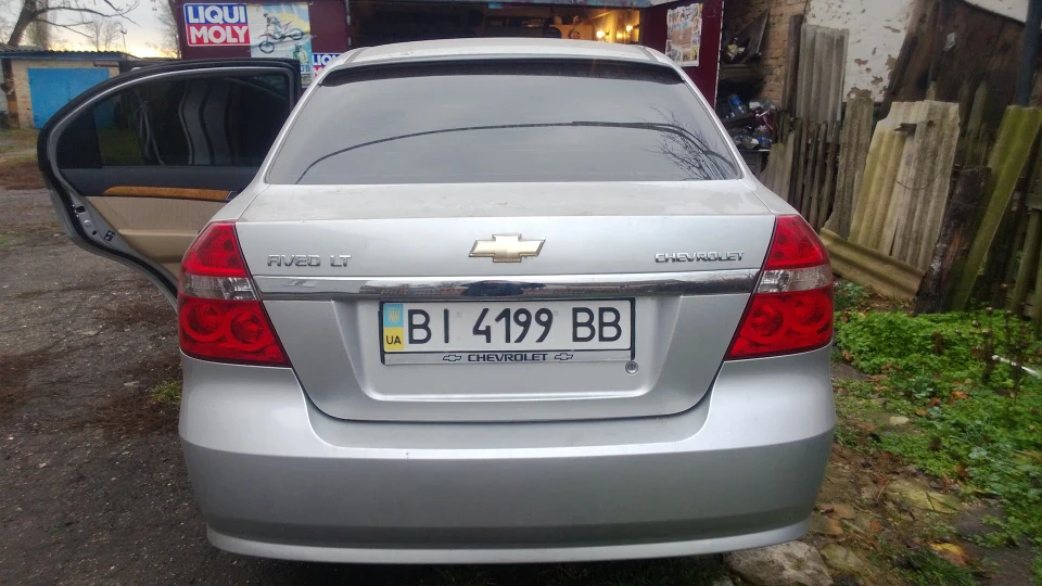 Chevrolet Aveo Sedan 3