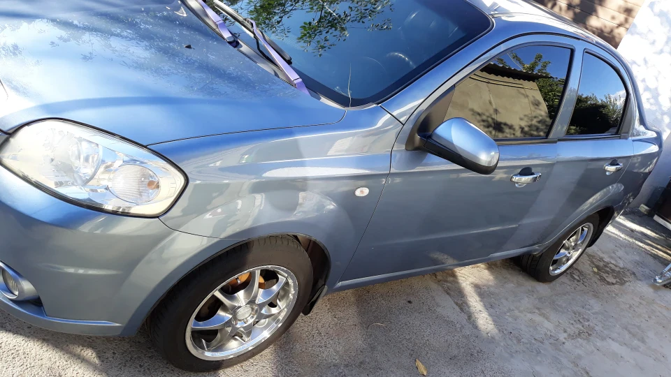 Chevrolet Aveo Sedan 2