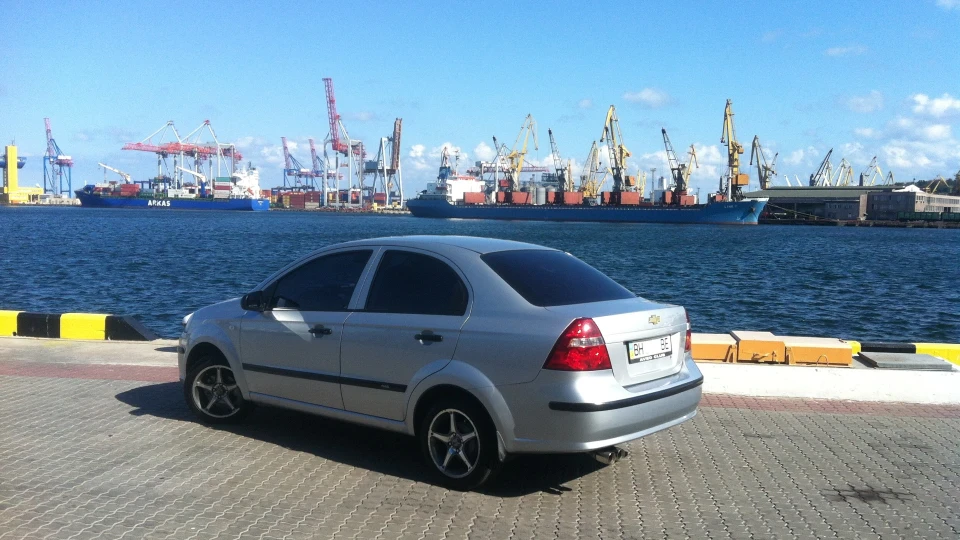 Chevrolet Aveo Sedan 4