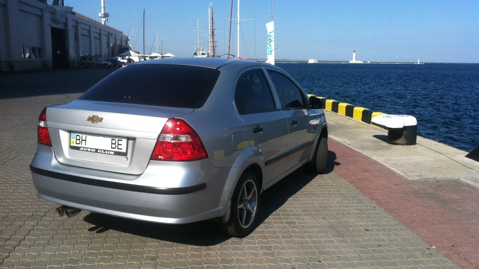 Chevrolet Aveo Sedan 5
