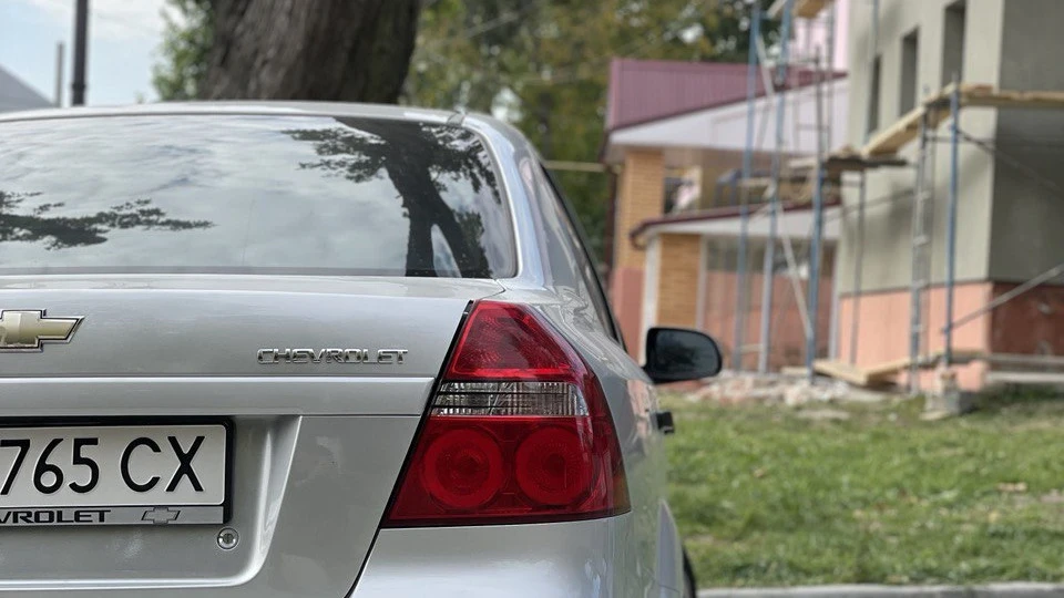 Chevrolet Aveo Sedan 2