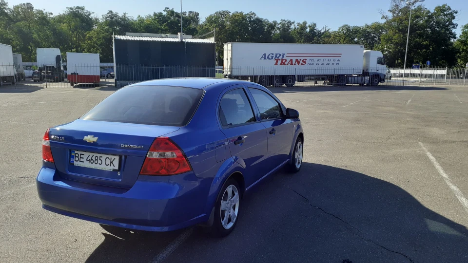 Chevrolet Aveo Sedan 3