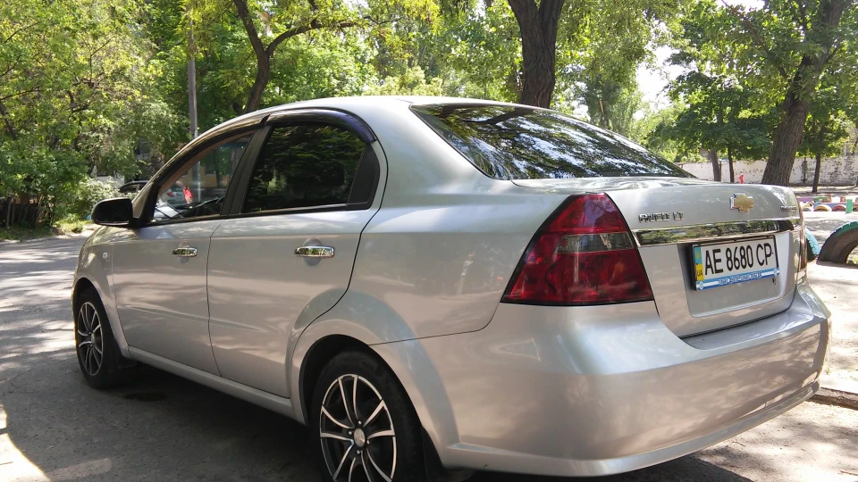 Chevrolet Aveo Sedan 4