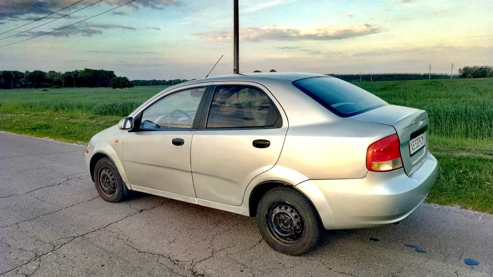 Chevrolet Aveo Sedan 2