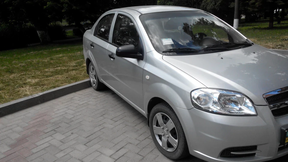 Chevrolet Aveo Sedan 3