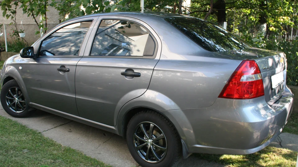 Chevrolet Aveo Sedan 2