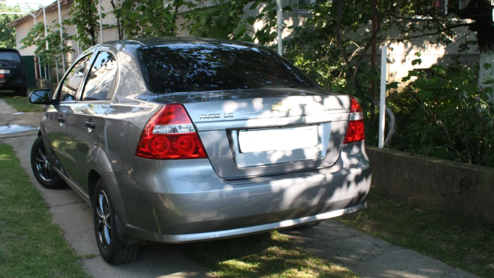 Chevrolet Aveo Sedan 3