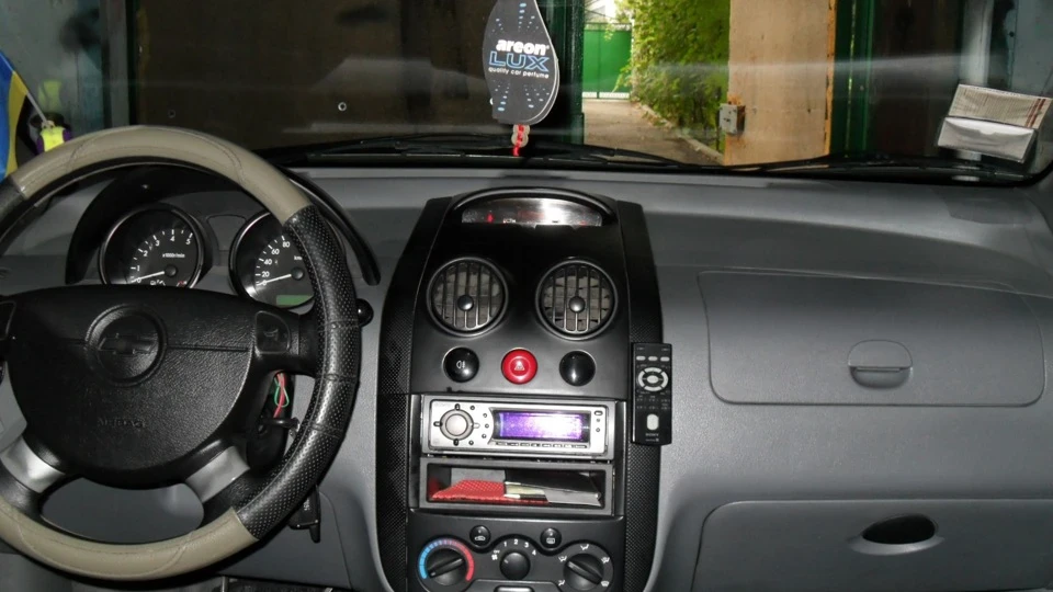 Chevrolet Aveo Sedan ™ 2