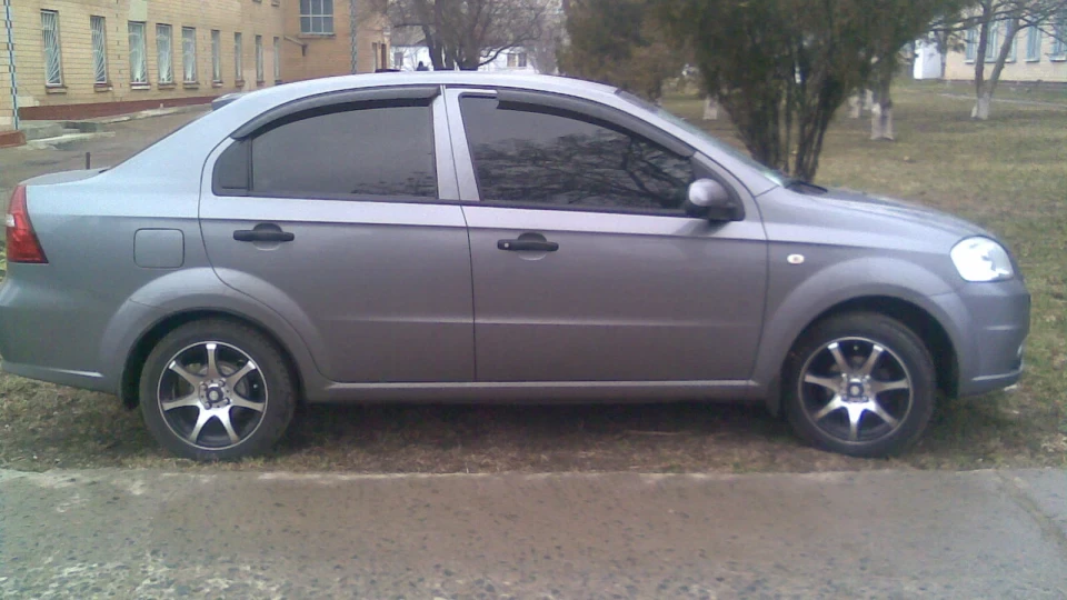 Chevrolet Aveo Sedan 5