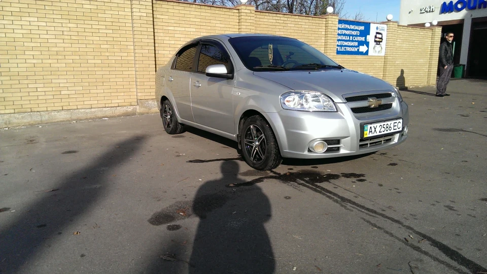 Chevrolet Aveo Sedan 3