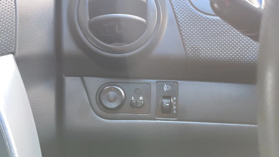 Chevrolet Aveo Sedan 4