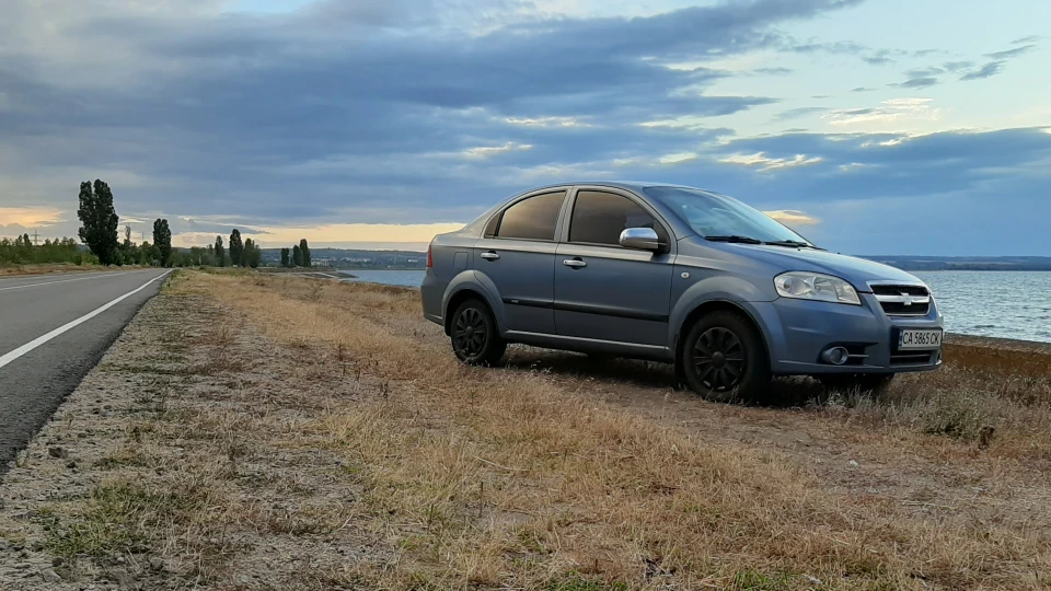 Chevrolet Aveo Sedan 2
