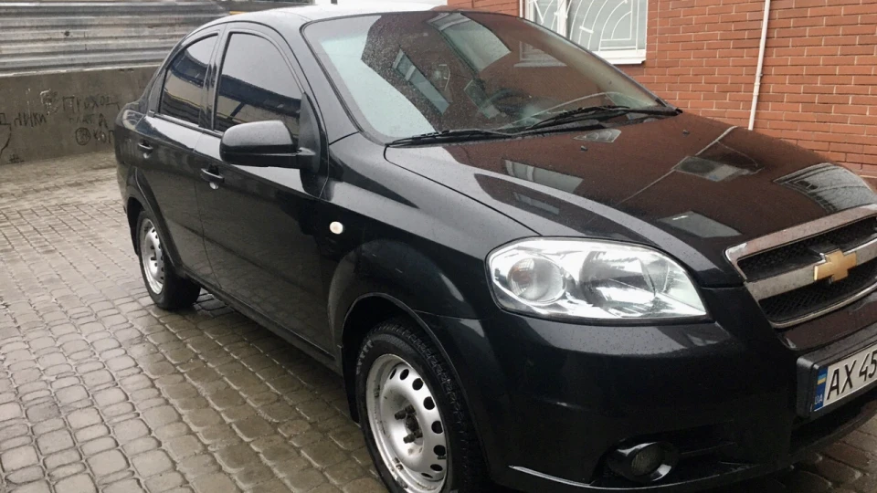Chevrolet Aveo Sedan 3
