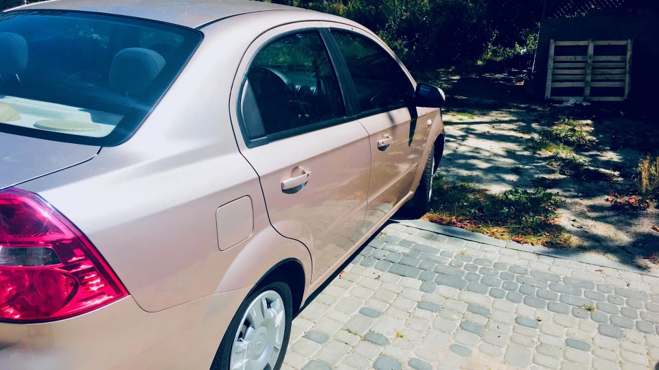 Chevrolet Aveo Sedan 2