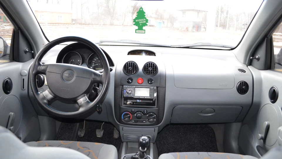 Chevrolet Aveo Sedan 2