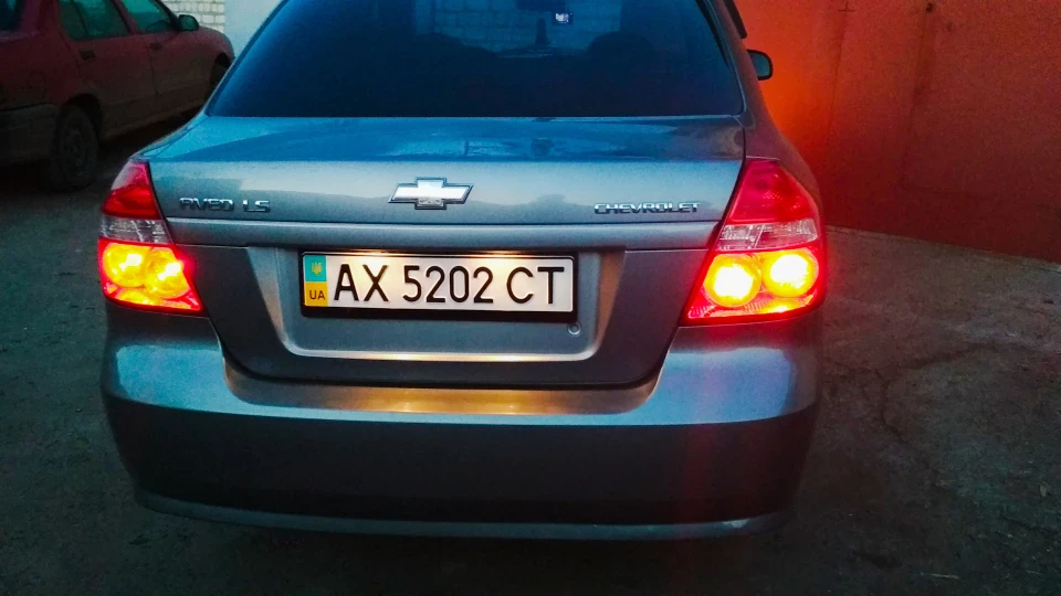 Chevrolet Aveo Sedan 3