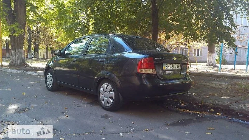 Chevrolet Aveo Sedan 2