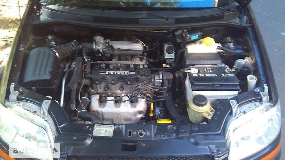 Chevrolet Aveo Sedan 3